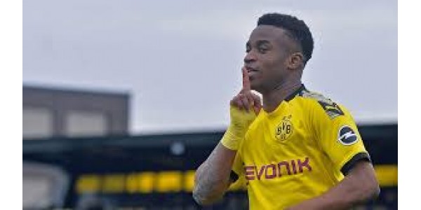 Borussia Dortmund signerer den 15-årige stjerne Moukoko